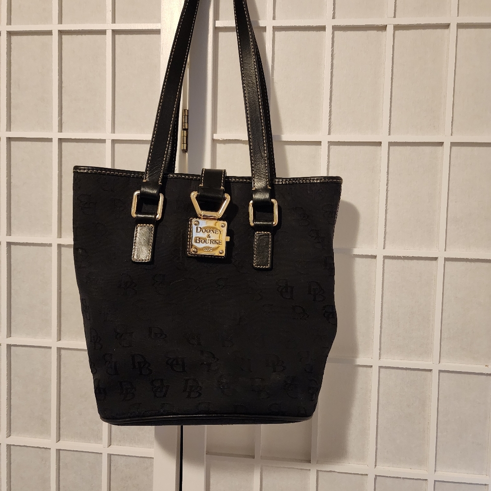 Vintage Dooney & Bourke Black Bucket Bag